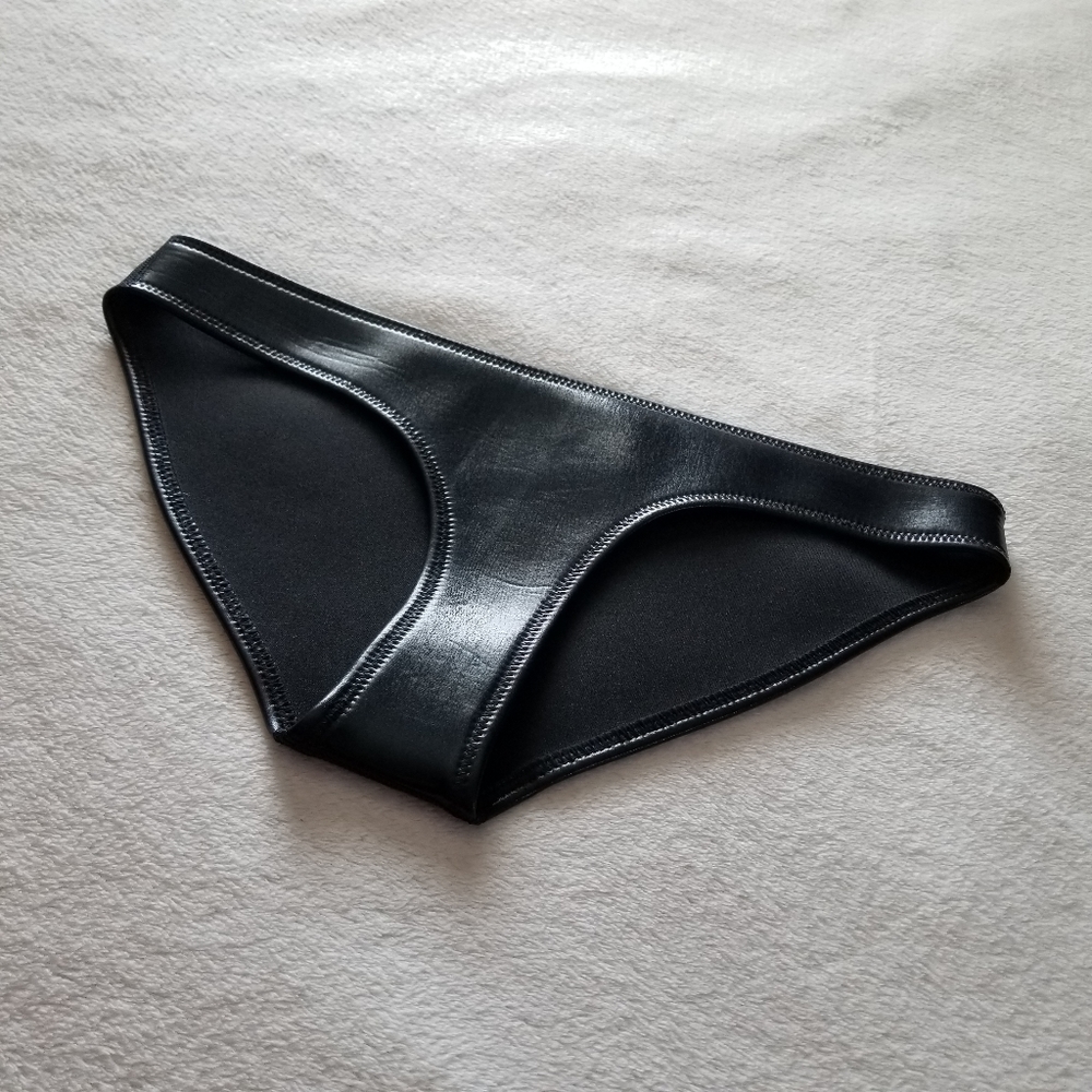 NWOT Triangl Shiny Black Bottoms